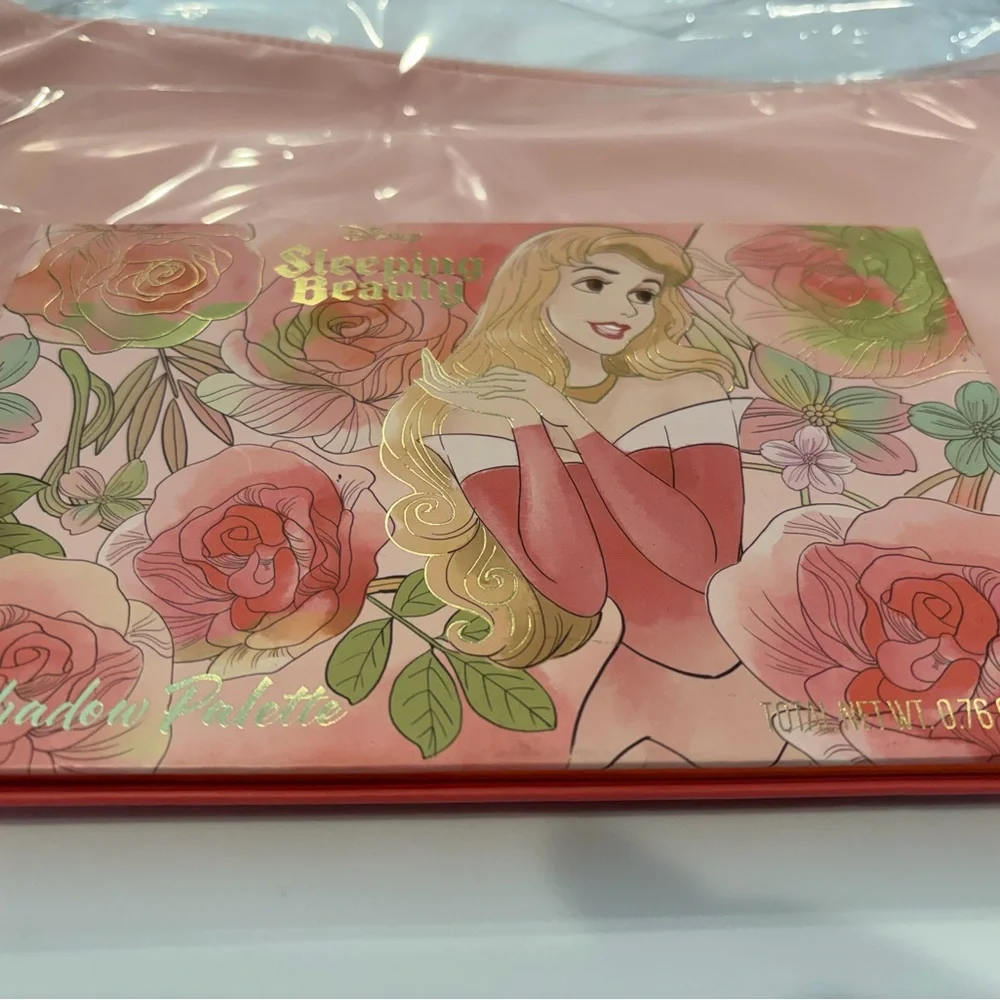 Disney Sleeping Beauty Eyeshadow‎ Palette and Lip Gloss Set - Pink